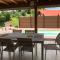 Villa neuve de standing en bois avec piscine