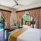 Villa Amanie - Private Villa with Infinity pool, Stunning Views and Cook