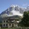 Peak Mazeri Guest House
