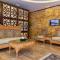 Town Season Hotel