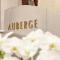 Auberge Vancouver Hotel