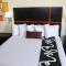 Chaparral Motor Inn