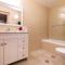 Foto: Great 2 Bedroom Apartment With Jacuzzi And Parking 8/35