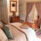 Roses and Pebbles B & B Guest House - Klerksdorp