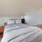 3 Bed 2 Bath Vacation home in Newport