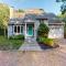3 Bed 2 Bath Vacation home in West Tisbury - West Tisbury