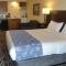 Tradewinds Motel