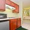 Pine Point Inn & Suites
