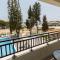 Coral Bay Sea Breeze Apartments - 3 Bedroom Apartment