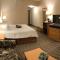 Humphry Inn and Suites