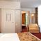 Hotel Eiffel Seine - Париж