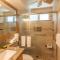 Nāpili Surf Beach Resort by Castle