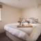 Crow Hall - Luxury Holiday Accommodation