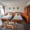 Duc Long Gia Lai Hotels & Apartment