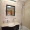 Foto: Sweethome26 EILAT Apt with Jaccuzzi / Free Parking 17/25