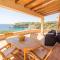 Beautiful private villa on the sea