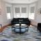 Large Studio w/ Queen AND Sofa Bed..#38