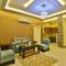 Foto: OYO 269 Esfrine Hotel Apartment 16/24