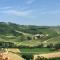 Large secluded villa, fabulous countryside views, beautiful Piedmonte landscape - Castelnuovo Belbo