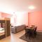 Local Hostel & Suites