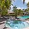 Foto: Stylish Tropical Oasis Apartment with Hot Tub and Four Pools 30/31