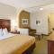 Quality Inn & Suites Near Tanger Outlet Mall - Gonzales