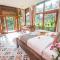 Gusde House Villas