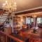 Ainslie Manor Guest House