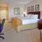 Holiday Inn Express Hotel & Suites Wichita Airport, an IHG Hotel - Wichita