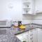 Apartment Palmiers I-1 by Interhome