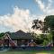 Gooderson DumaZulu Lodge