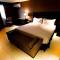 Mandarin Plaza Hotel