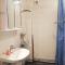 Gorgeous Home In Fristad With Wifi - Tämta