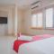 RedDoorz Plus near Ferry Terminal Batam Center - Batam Center