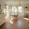 Foto: Four-Bedroom Holiday Home in Bremnes 2/16
