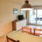 Foto: Two-Bedroom Apartment in Roses 1/15