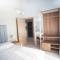 8 Boutique Suites