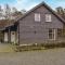 Foto: Five-Bedroom Holiday Home in Farsund 4/20