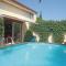 2 Bedroom Amazing Home In Villeneuve Les Beziers - Cers