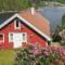 Foto: Three-Bedroom Holiday Home in Hervik
