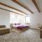 Coin Hotel