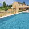 Stunning Home In Saint Hilaire Dozilha - 圣伊莱尔厄齐尔
