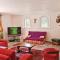 Amazing Home In Callian