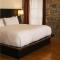 Le Petit Hotel St Paul by Gray Collection - Montreal