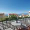 Foto: Two-Bedroom Apartment with Sea View in Makarska