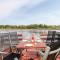 Cozy Ship In Neustrelitz With Wifi