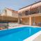 Five-Bedroom Holiday Home in Sibenik Foto: Five-Bedroom Holiday Home in Sibenik