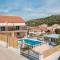 Foto: Five-Bedroom Holiday Home in Sibenik 4/34