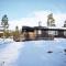 Four-Bedroom Holiday Home In Eggedal