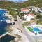 Cozy Apartment In Luka Dubrava With House Sea View - Luka